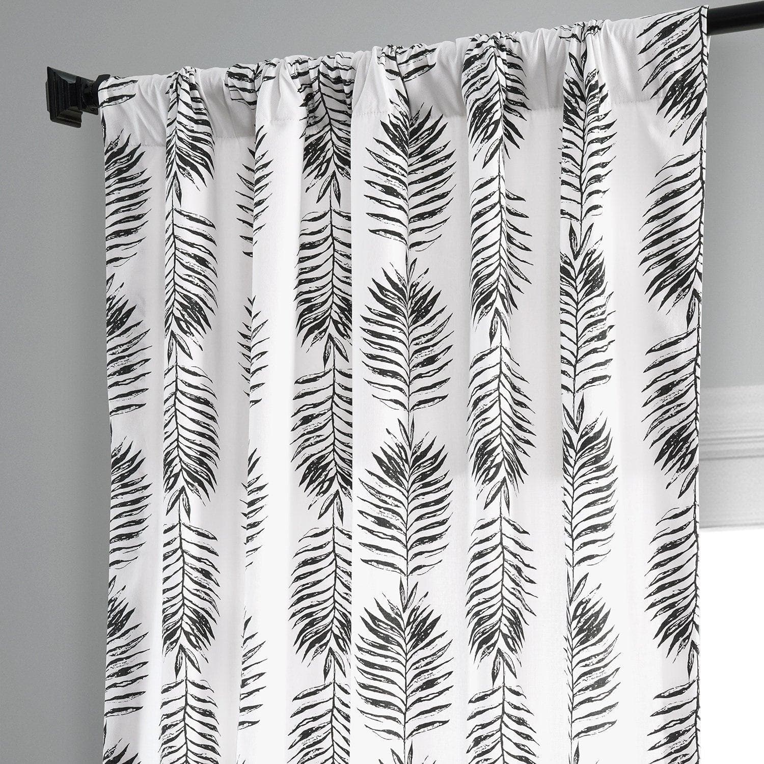 Sago Black Ink Floral Printed Cotton Room Darkening Curtain - Image 4